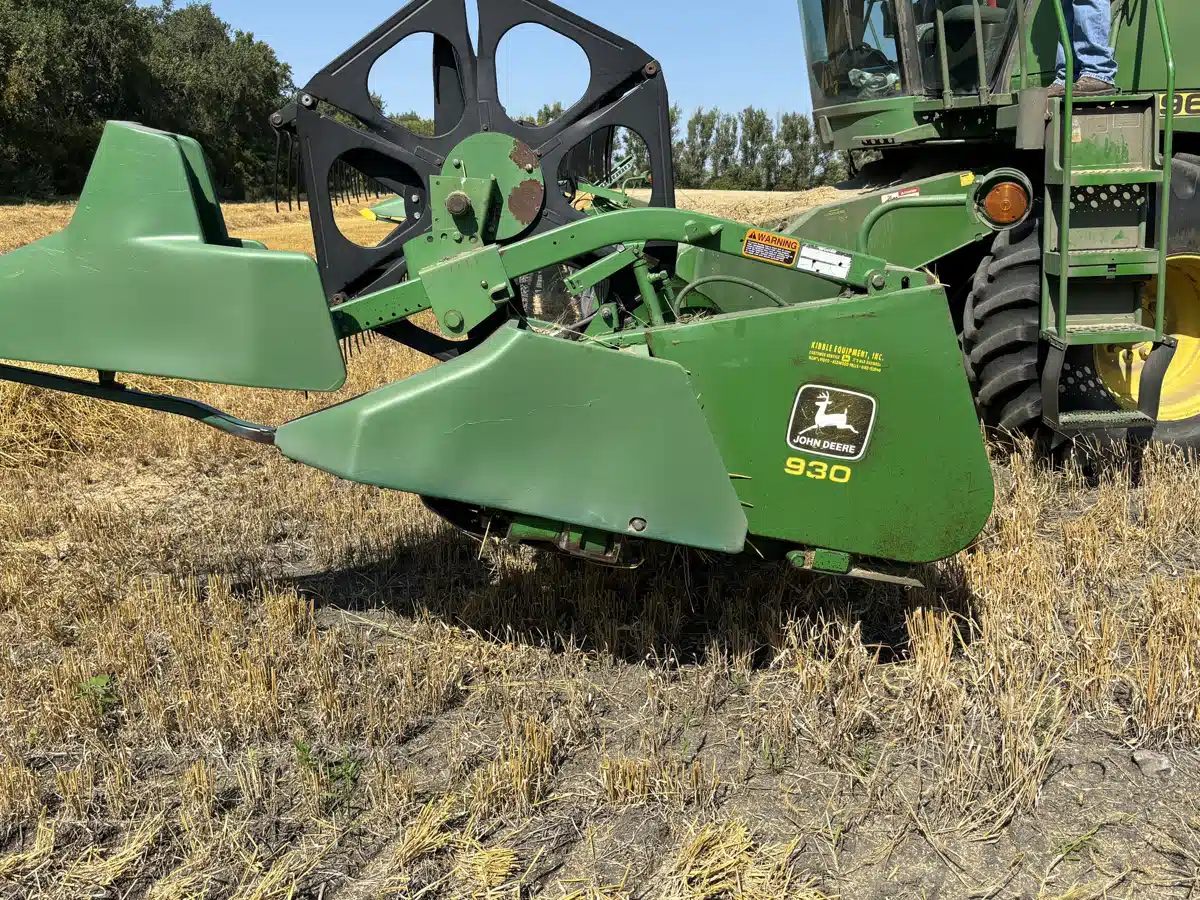 Used 1997 John Deere 930 Disc Mower Conditioner