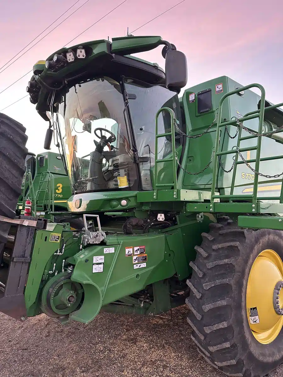 Gallery image 1 for 2024 John Deere S770 Combine