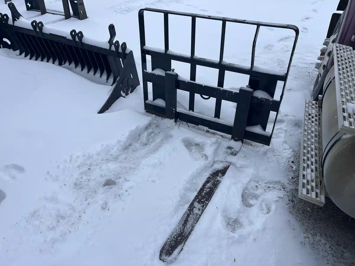 Gallery image 2 for Used MDS Manufacturing Pallet Forks Front End Loader