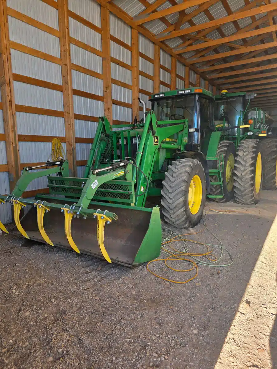1999 John Deere 7810 Tractor