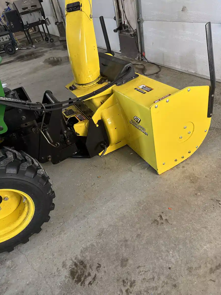 Gallery image 2 for 2014 John Deere 47SB Snow Blower