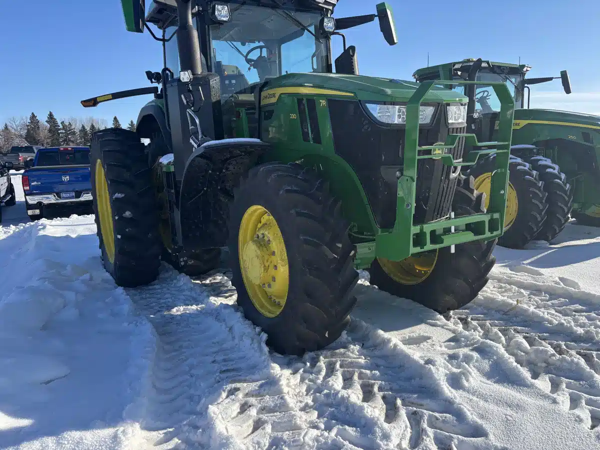 2025 John Deere 7R 230 Tractor