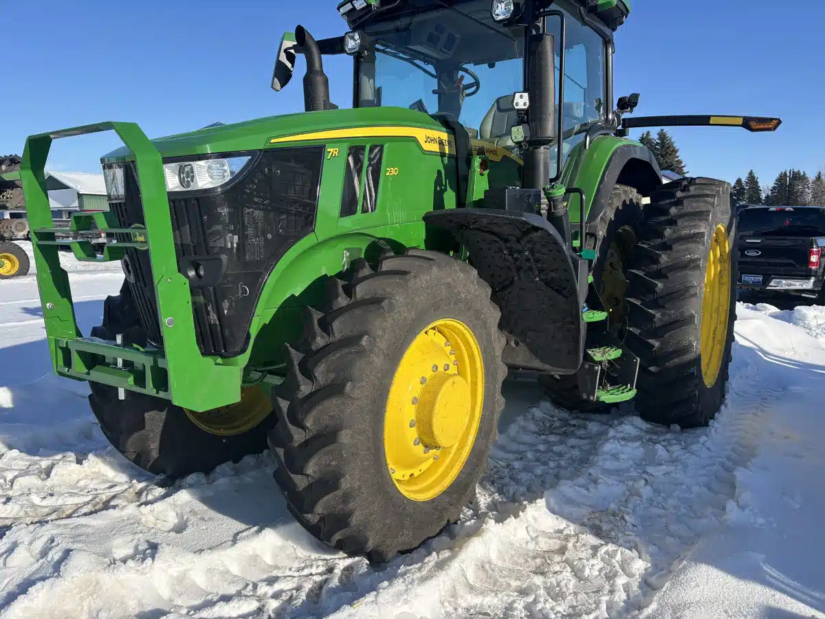 Gallery image 2 for 2025 John Deere 7R 230 Tractor