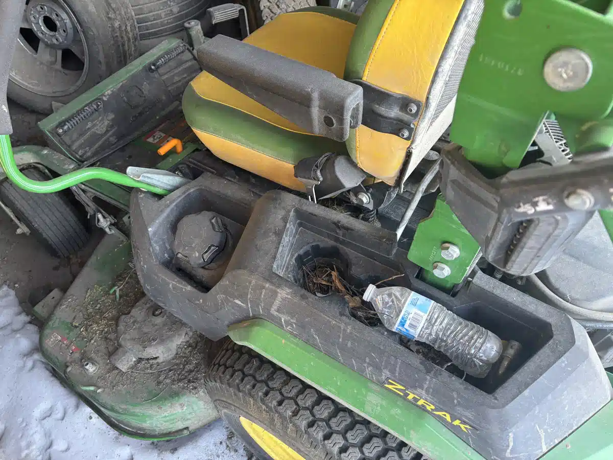 Gallery image 2 for 2023 John Deere Z530R Mower - Zero Turn