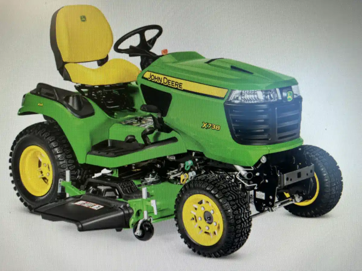 Gallery image 1 for 2026 John Deere X738 Lawn Tractor
