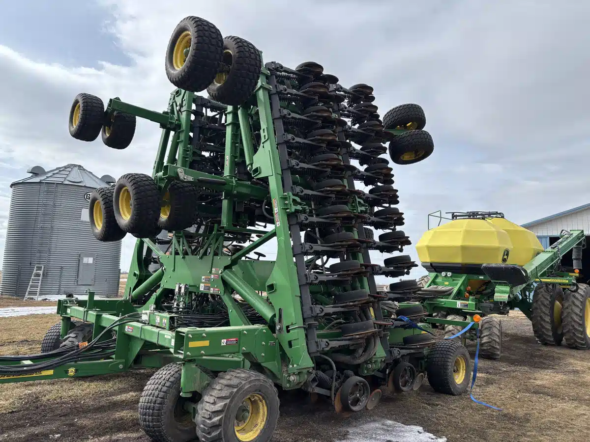 Gallery image 2 for 2015 John Deere 1890 Air Drill