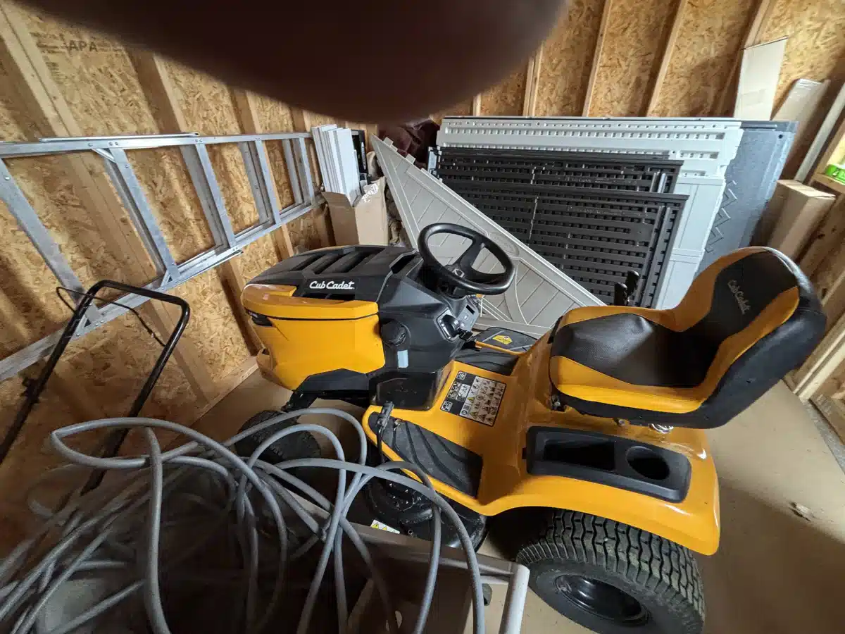 Gallery image 2 for 2022 Cub Cadet LT46 Lawn Tractor