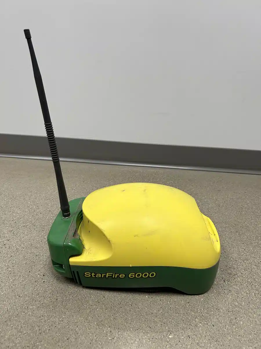 Gallery image 2 for 2016 John Deere SF6000 Guidance System