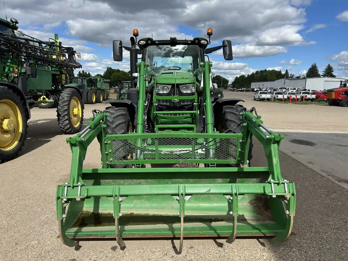 Photo de la Galerie 2 pour 2023 John Deere 6R 155 Tracteur