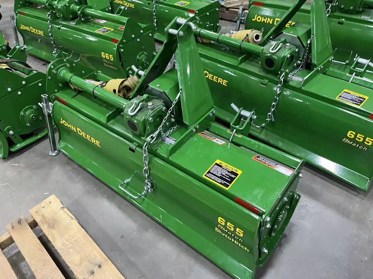 Photo de la Galerie 2 pour 2026 John Deere 655 houe rotative