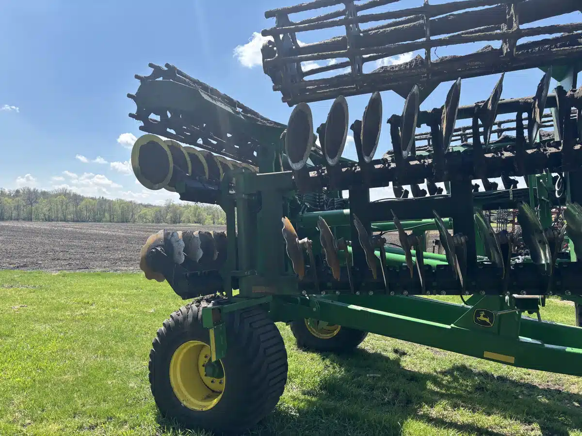 Photo de la Galerie 2 pour 2023 John Deere 2680H Disque