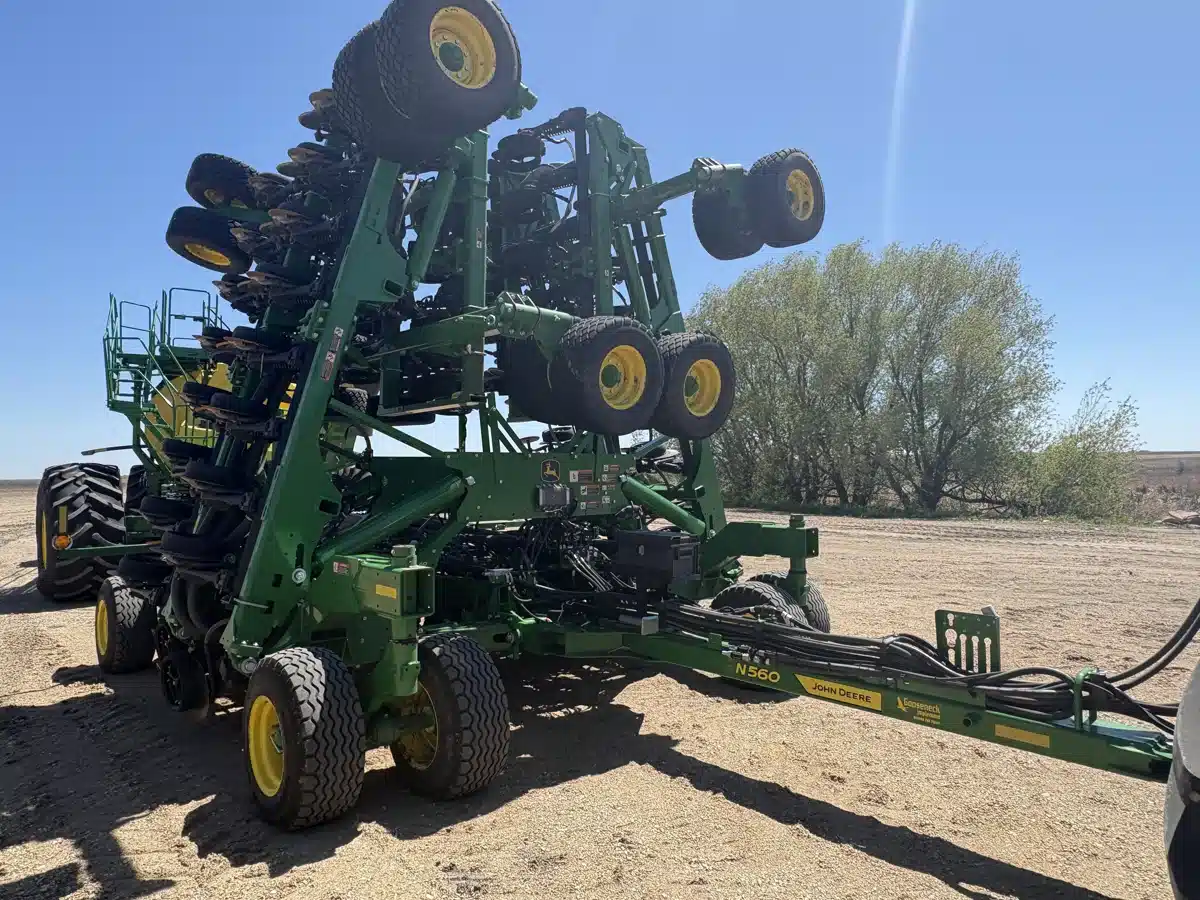 Photo de la Galerie 2 pour 2026 John Deere N560 Semoir à air