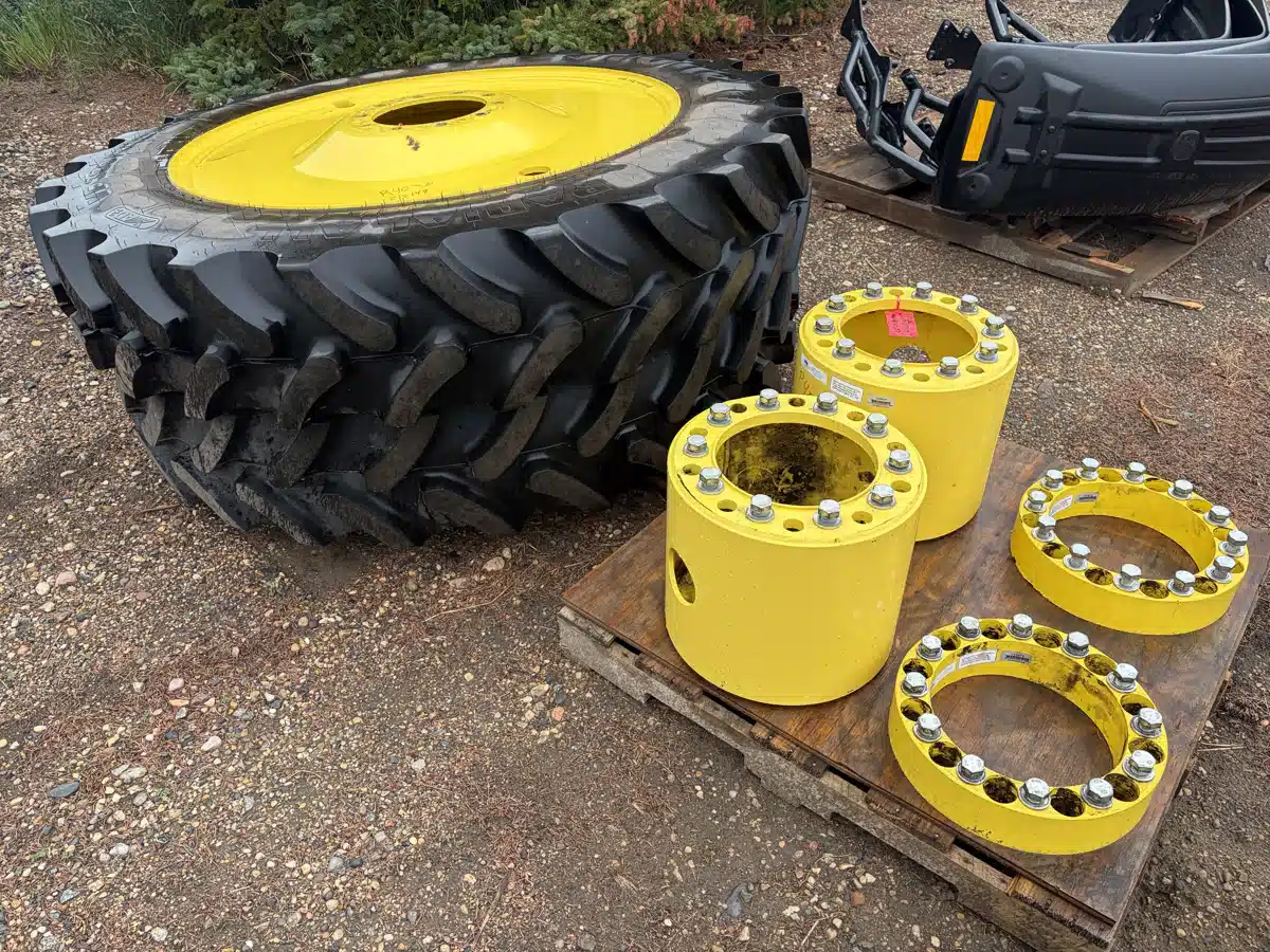 Gallery image 1 for Firestone 380/90R46 & 22” spacers Tires