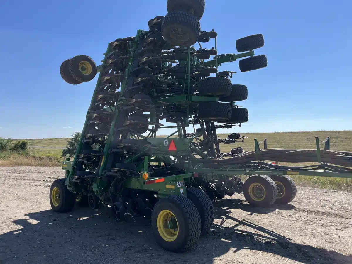 Photo de la Galerie 1 pour 2023 John Deere N560 Semoir à air