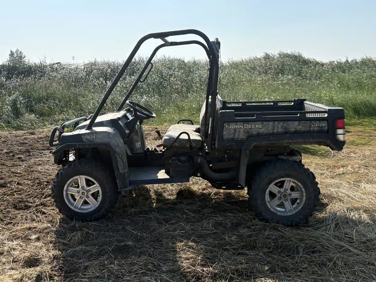 Gallery image 1 for 2011 John Deere XUV 825I Utility Vehicle