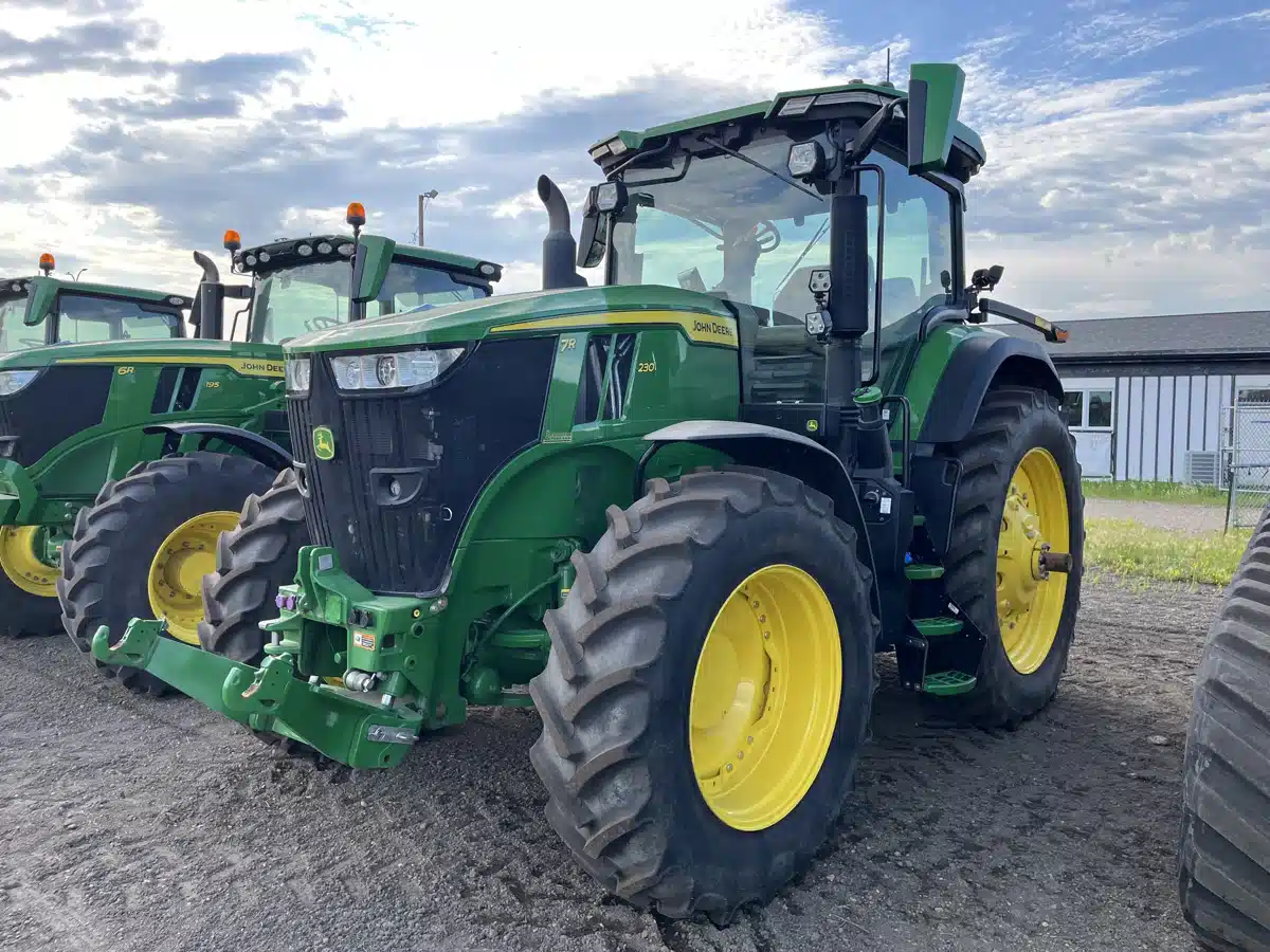 Gallery image 1 for 2025 John Deere 7R 230 Tractor