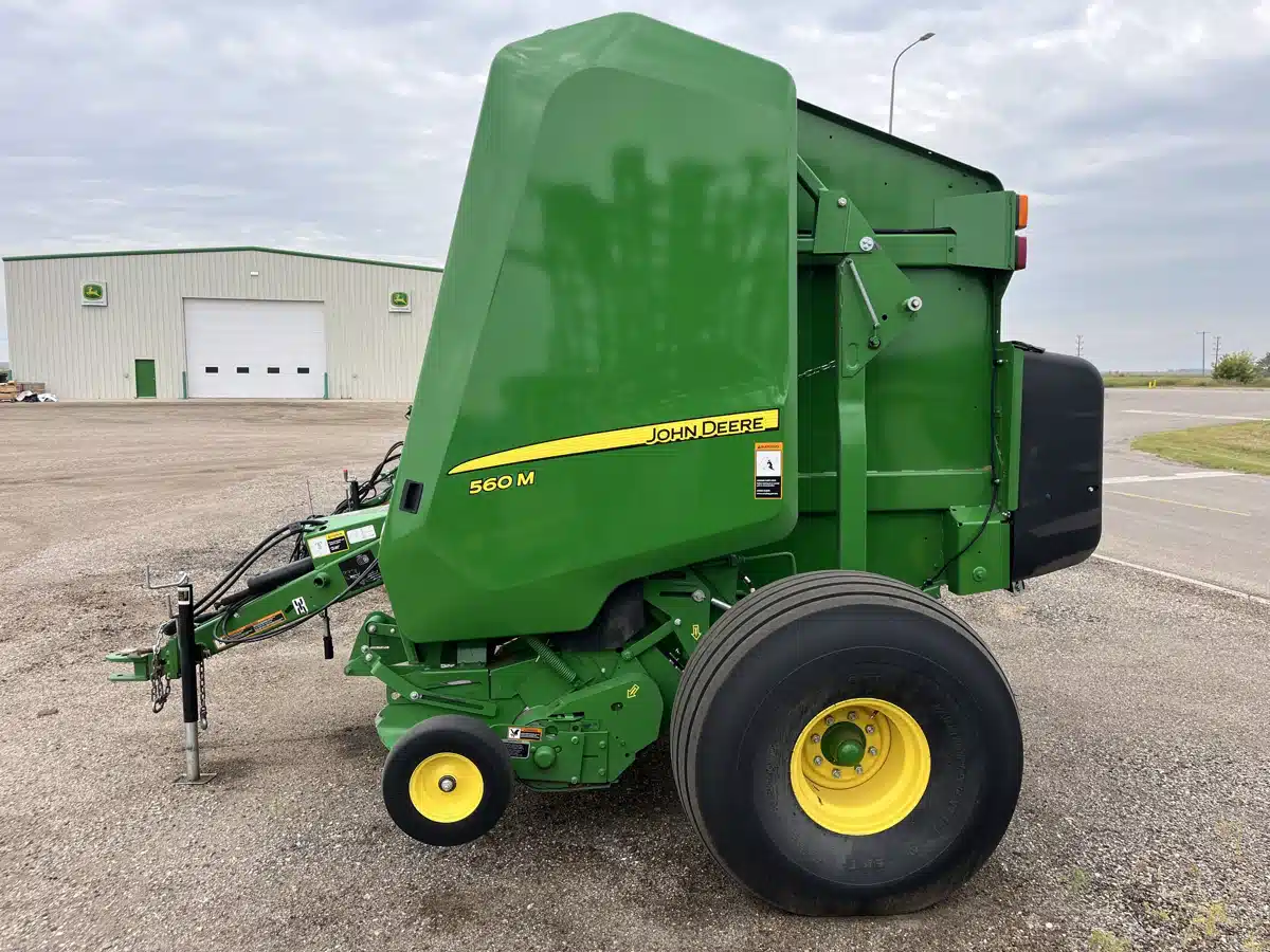 Gallery image 1 for 2023 John Deere 560M Round Baler