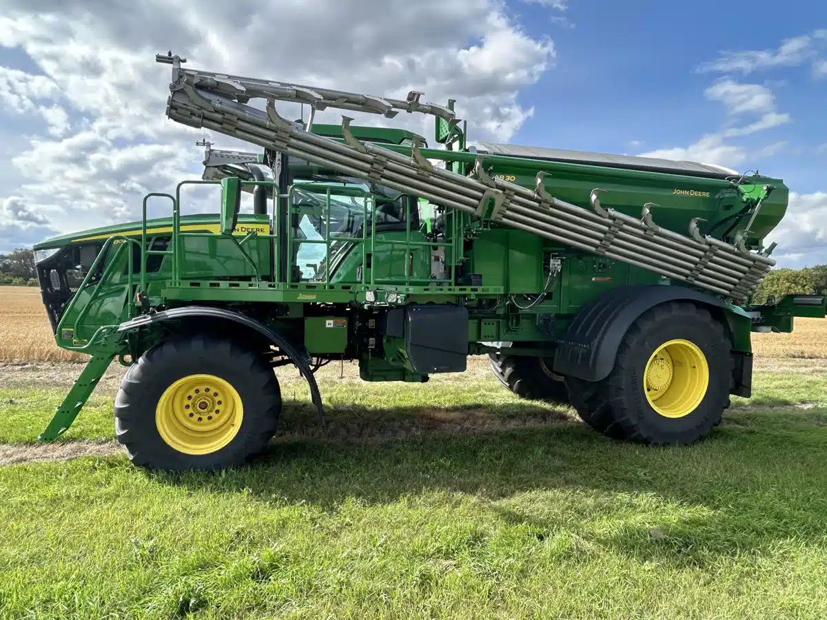 Gallery image 2 for 2024 John Deere 800R Anhydrous Applicator