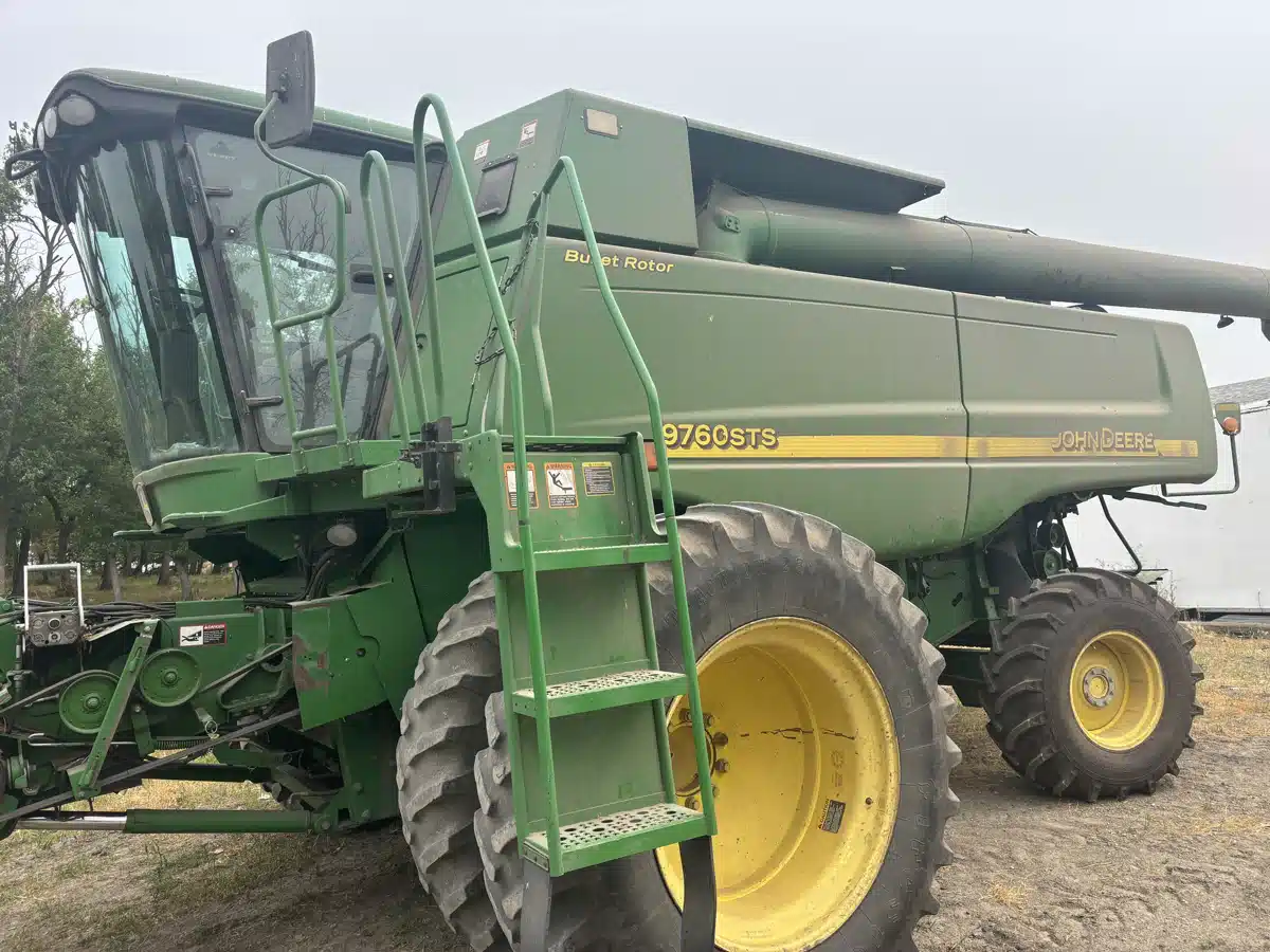 Photo de la Galerie 1 pour 2007 John Deere 9760 STS Batteuse