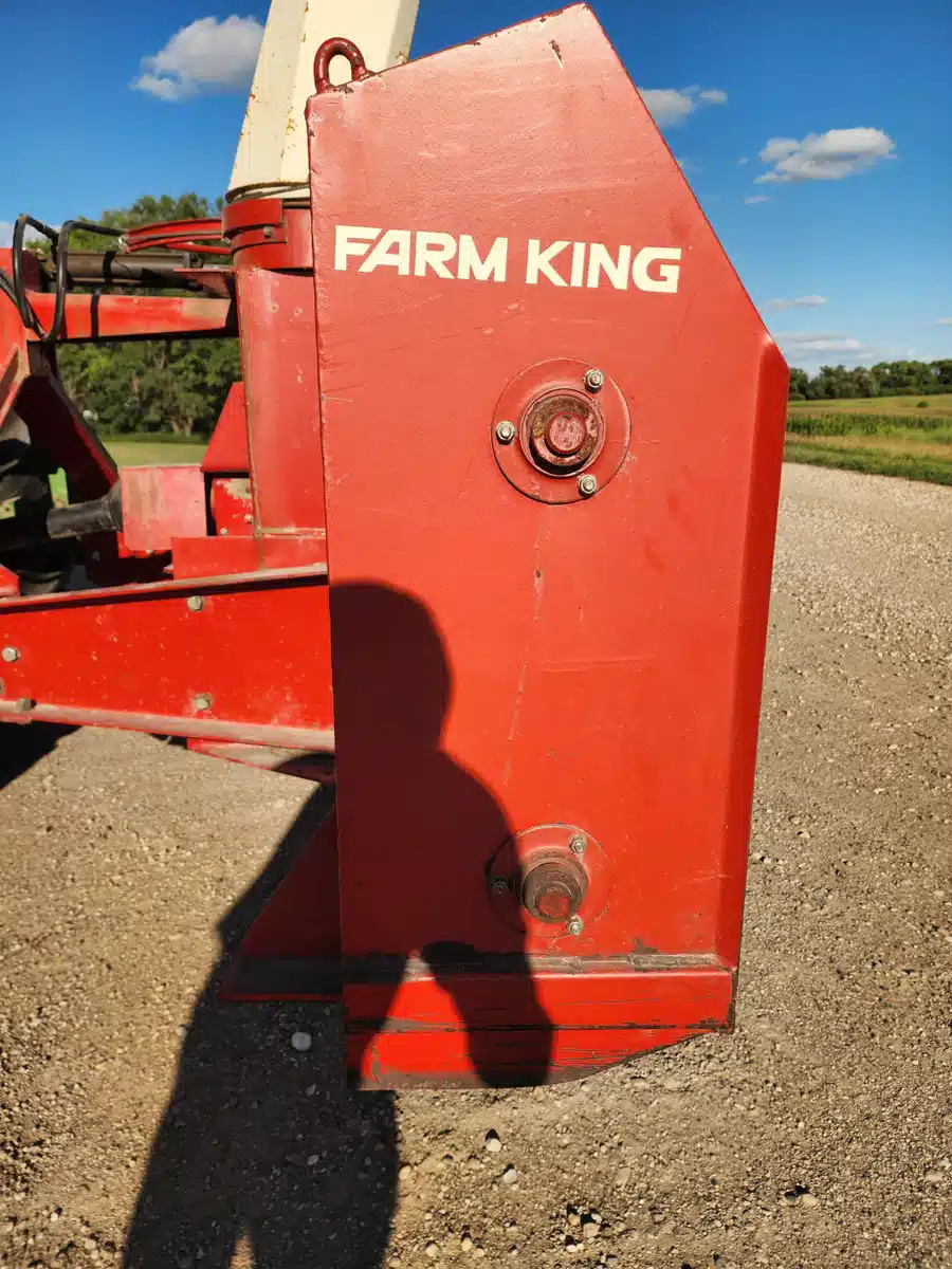 Photo de la Galerie 2 pour Buhler Farm King 9600 Souffleur à neige