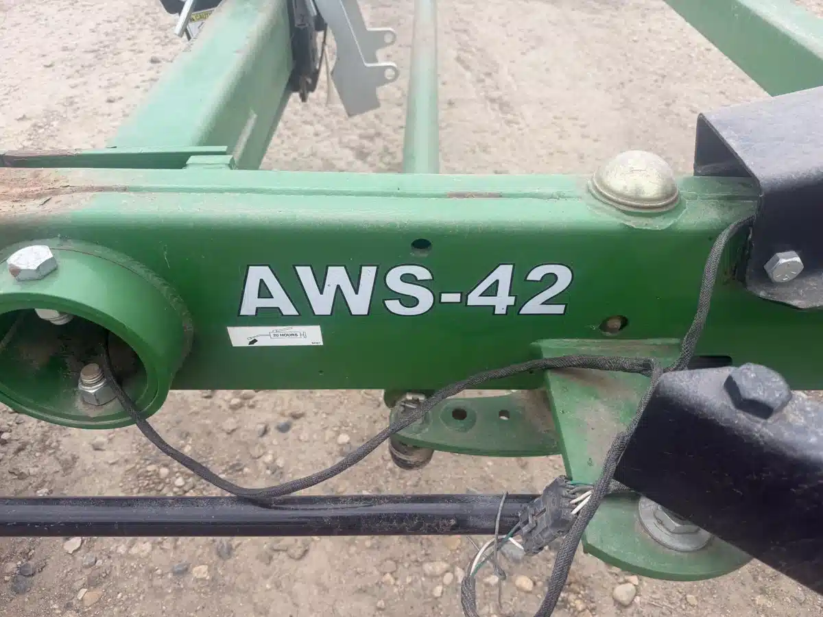 Photo de la Galerie 2 pour 2018 Unverferth AWS-42 chariot à nez