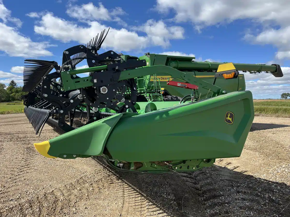 Gallery image 1 for 2026 John Deere HD50F Header - Flex Draper