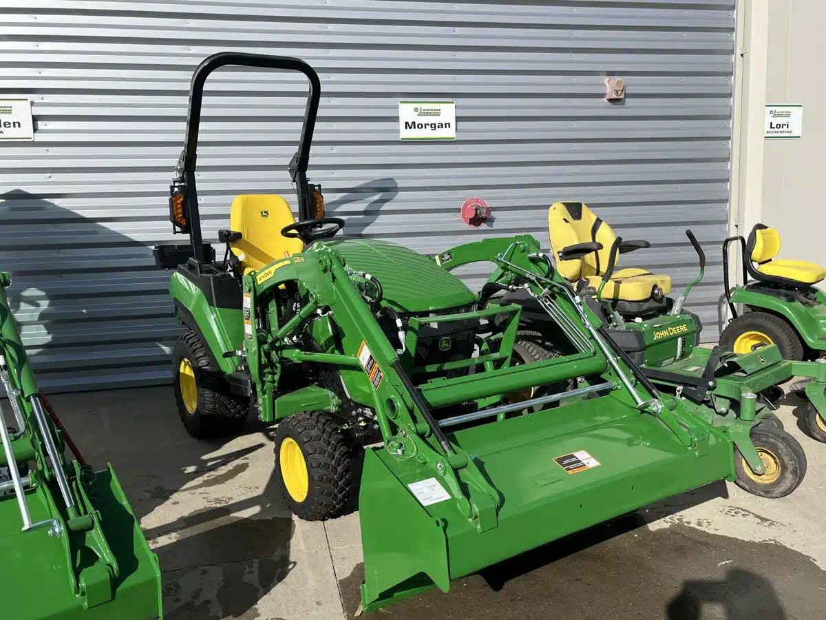 Photo de la Galerie 1 pour 2027 John Deere 1M 25 Tracteur