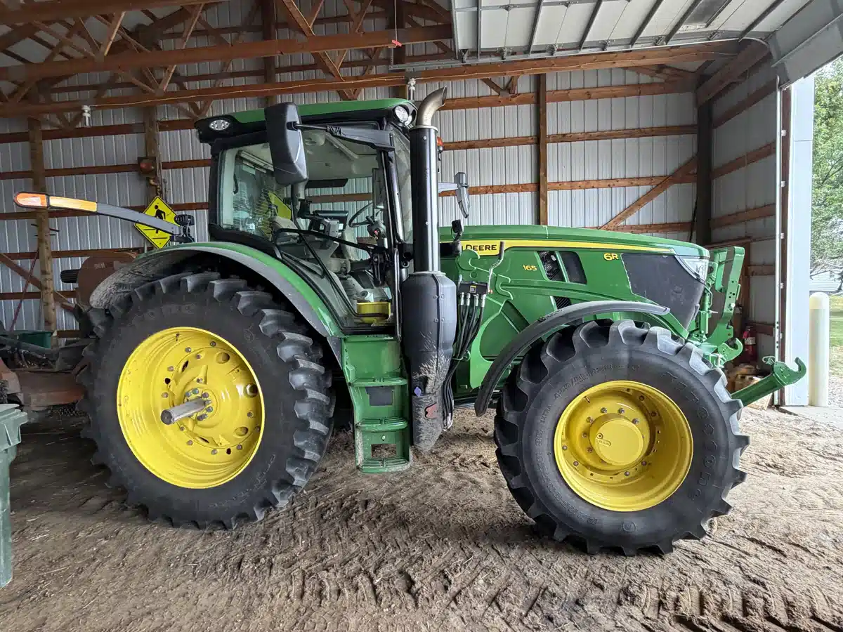 Photo de la Galerie 2 pour 2025 John Deere 6R 165 Tracteur