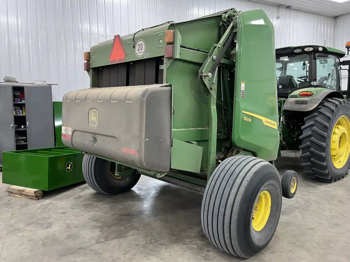 Photo de la Galerie 2 pour 2026 John Deere 561M Presse à Balle Ronde