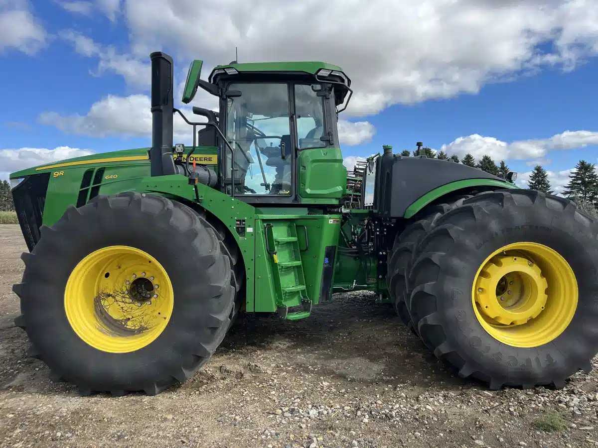 Photo de la Galerie 2 pour 2026 John Deere 9R 640 Tracteur