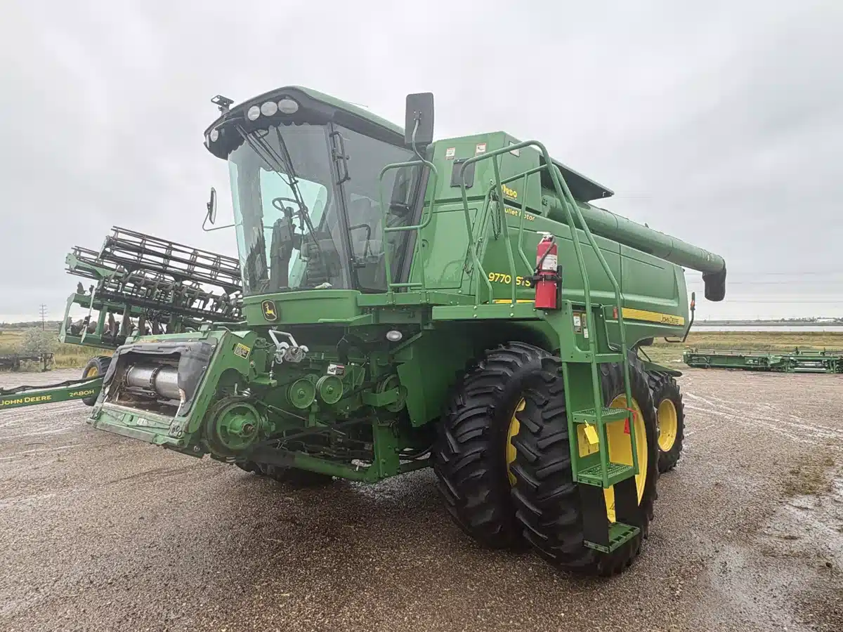 Photo de la Galerie 1 pour 2009 John Deere 9770 STS Batteuse
