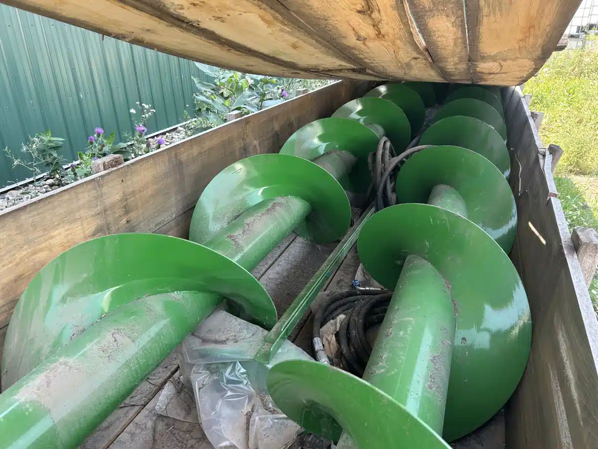 Photo de la Galerie 1 pour John Deere BXE11124 45' CROSS AUGER Accessoires