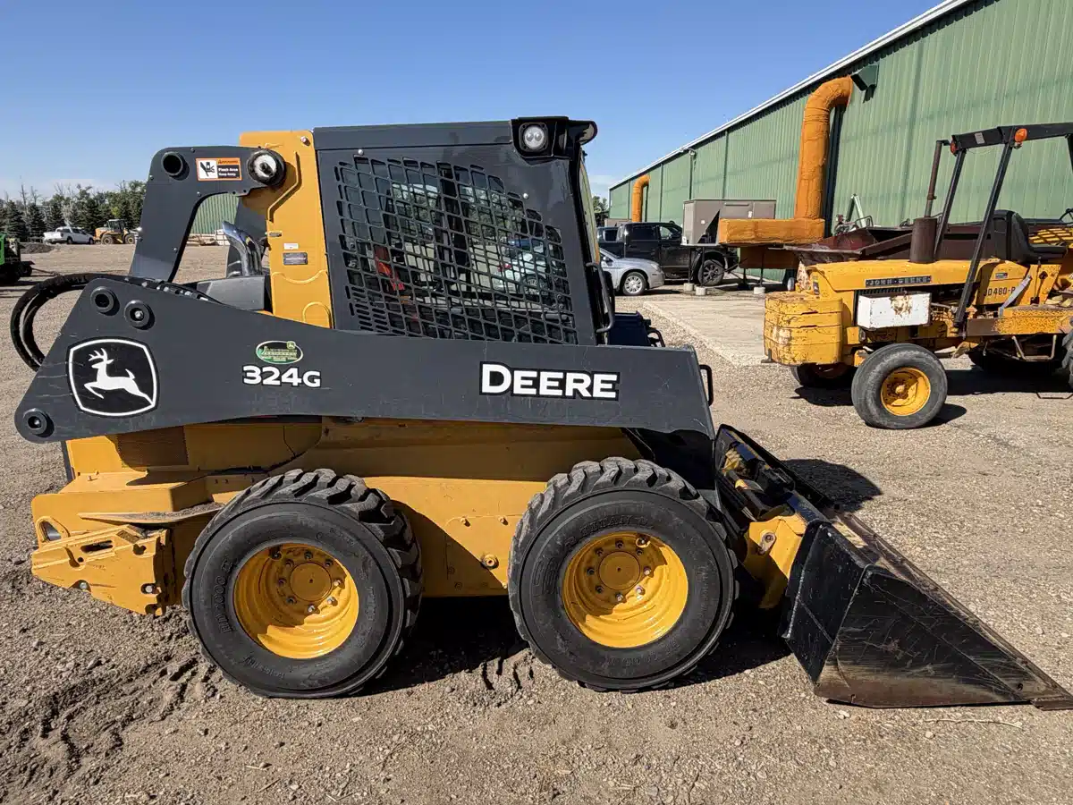 Photo de la Galerie 1 pour 2019 John Deere 324G chargeuse à direction à glissement