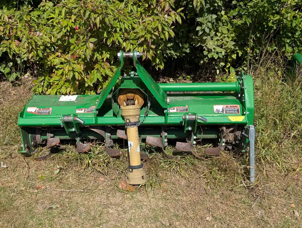 Photo de la Galerie 1 pour 2014 John Deere 655 houe rotative