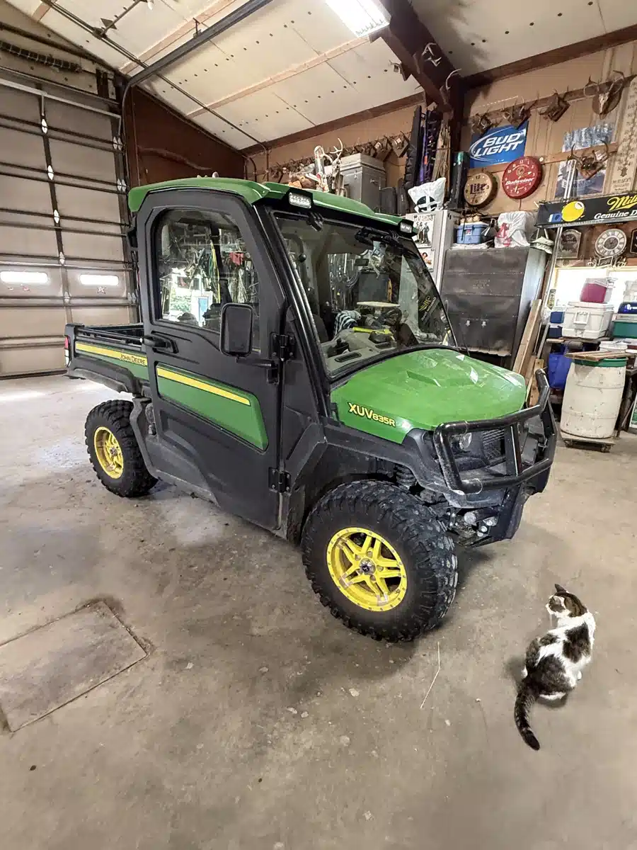 Gallery image 1 for 2020 John Deere XUV 835R Utility Vehicle