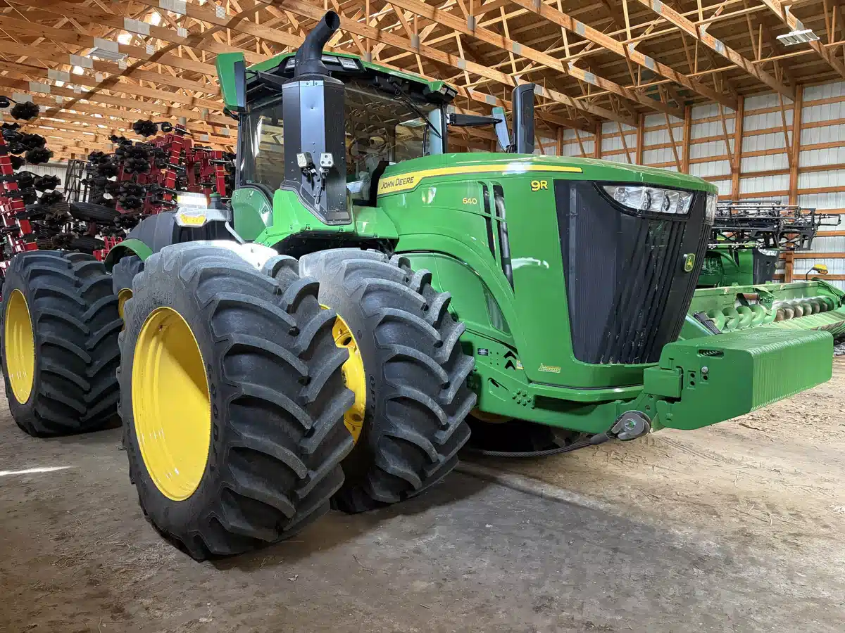 Gallery image 1 for 2026 John Deere 9R 640 Tractor