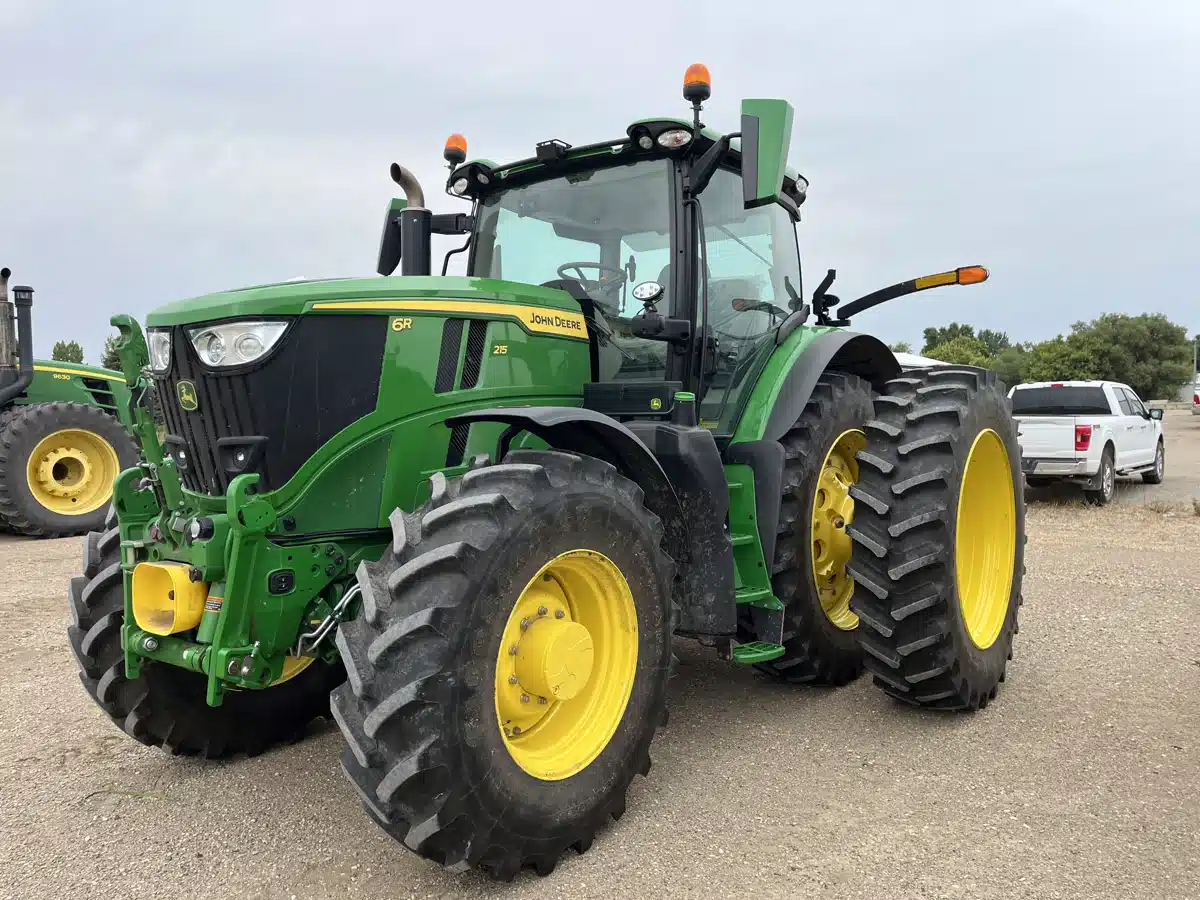 Gallery image 2 for 2025 John Deere 6R 215 Tractor