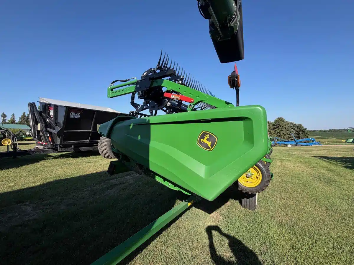 Gallery image 2 for 2026 John Deere HD45F Header - Flex Draper