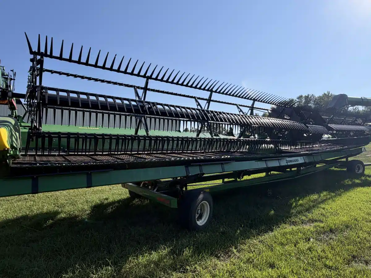 Gallery image 1 for 2026 John Deere HD45F Header - Flex Draper