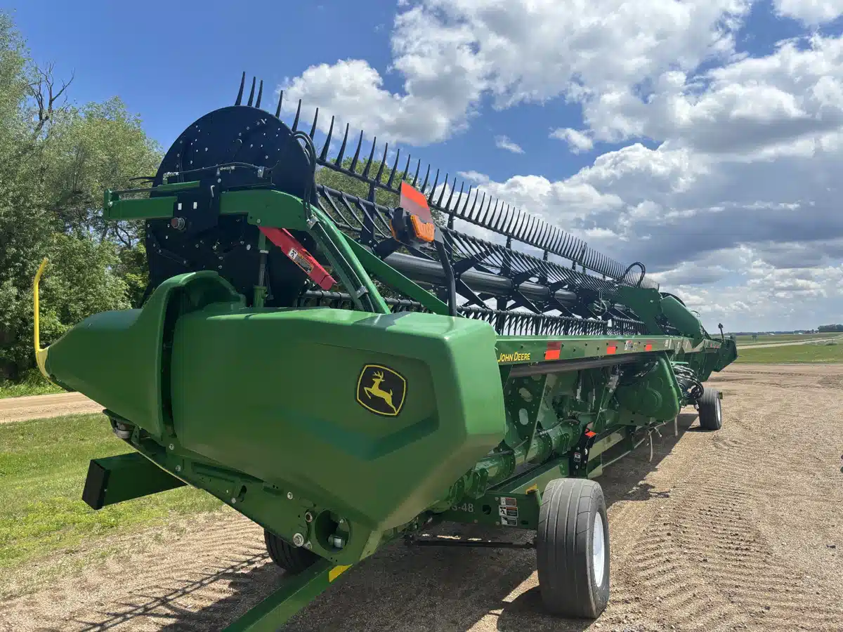 Gallery image 2 for Used 2023 John Deere RD45F Header Combine