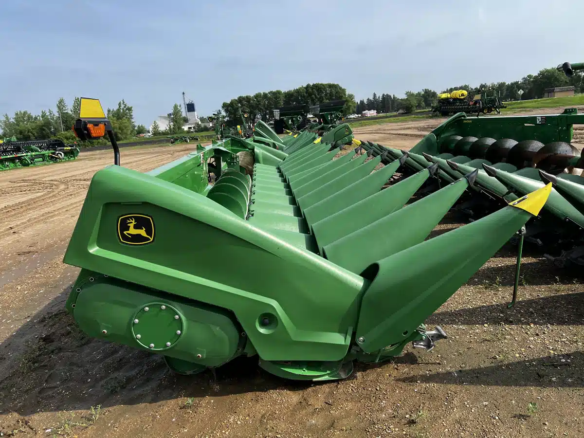 Gallery image 2 for Used 2023 John Deere C12R Header - Row Crop