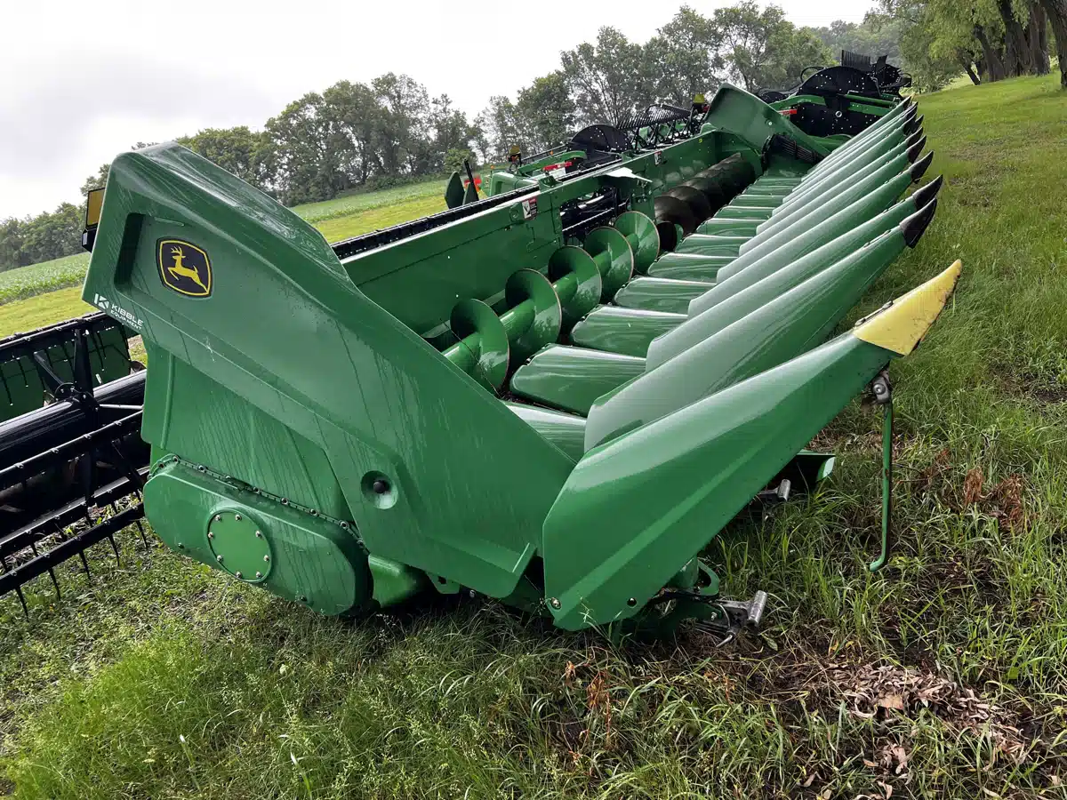 Gallery image 2 for Used 2023 John Deere C12R Header - Row Crop