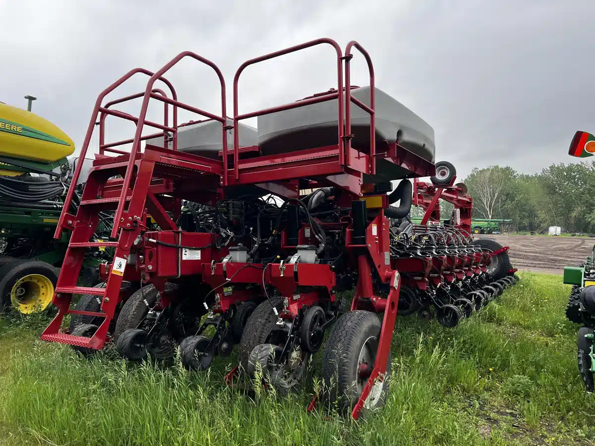 Gallery image 2 for Used 2012 Case IH 1250 Planter