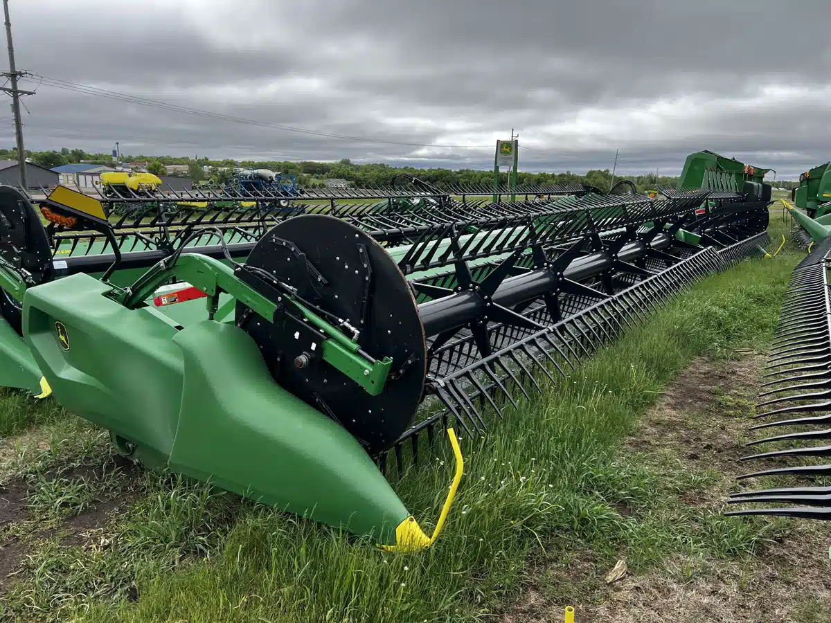 Gallery image 1 for Used 2023 John Deere RD45F Header Combine