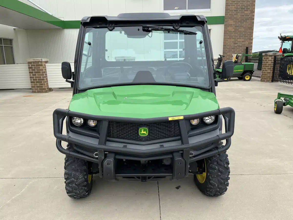 Gallery image 2 for Used 2023 John Deere XUV 835M Utility Vehicle
