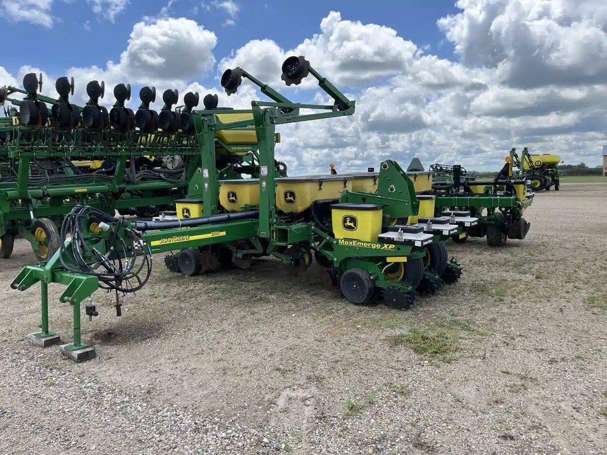 Gallery image 2 for Used 2013 John Deere 1770 Planter