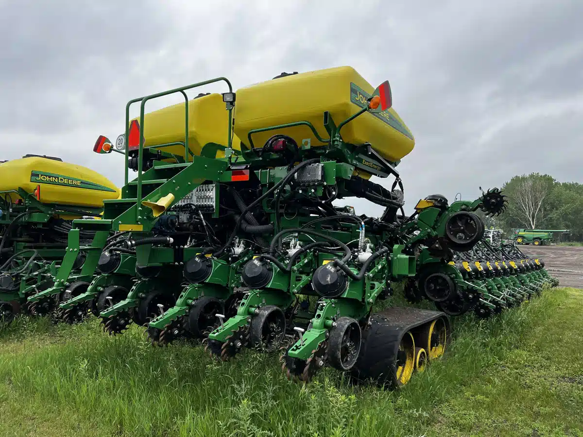 Gallery image 2 for Used 2021 John Deere DB90 Planter