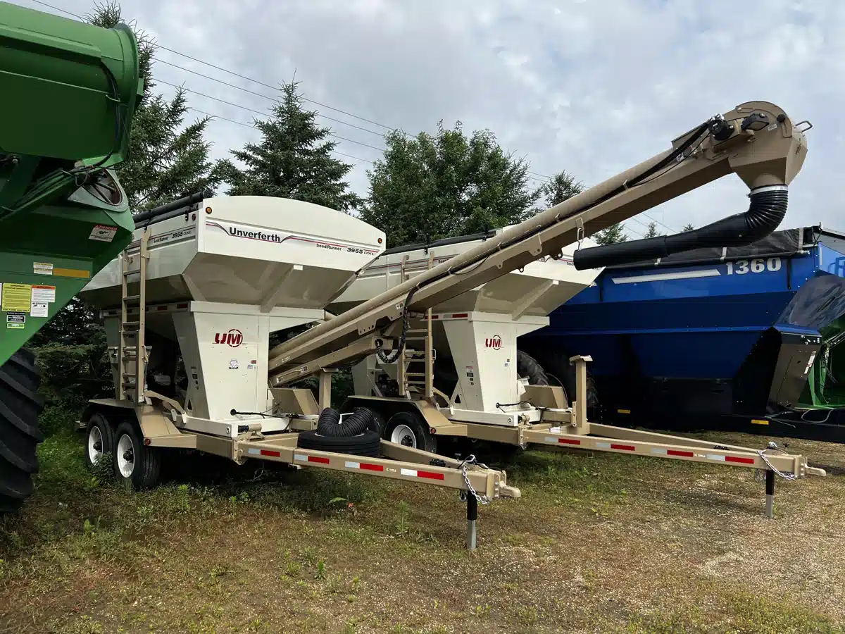 Gallery image 1 for Used 2023 Unverferth 3955DXL Tender