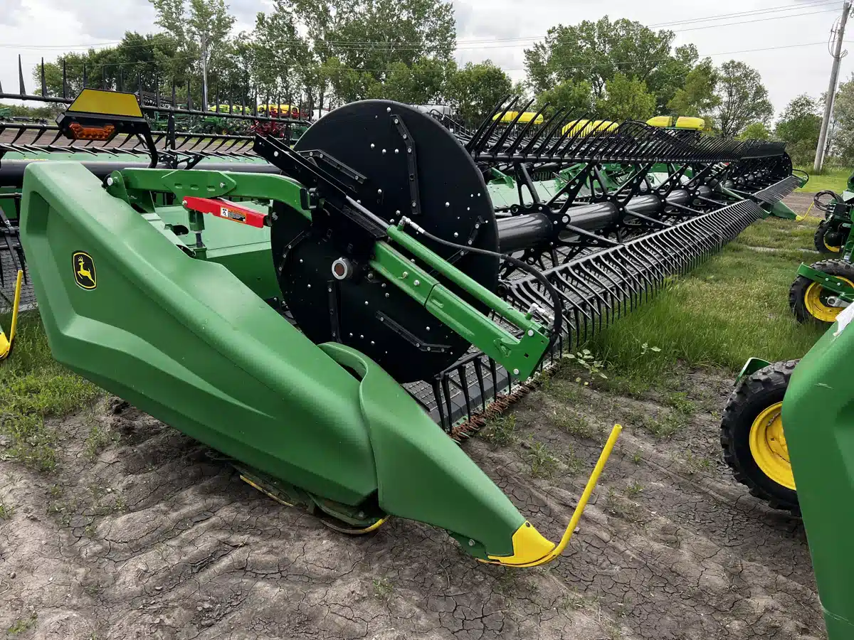 Gallery image 2 for Used 2022 John Deere HD50F Header Combine