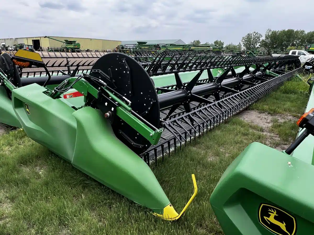 Gallery image 1 for 2023 John Deere RD45F Header - Flex